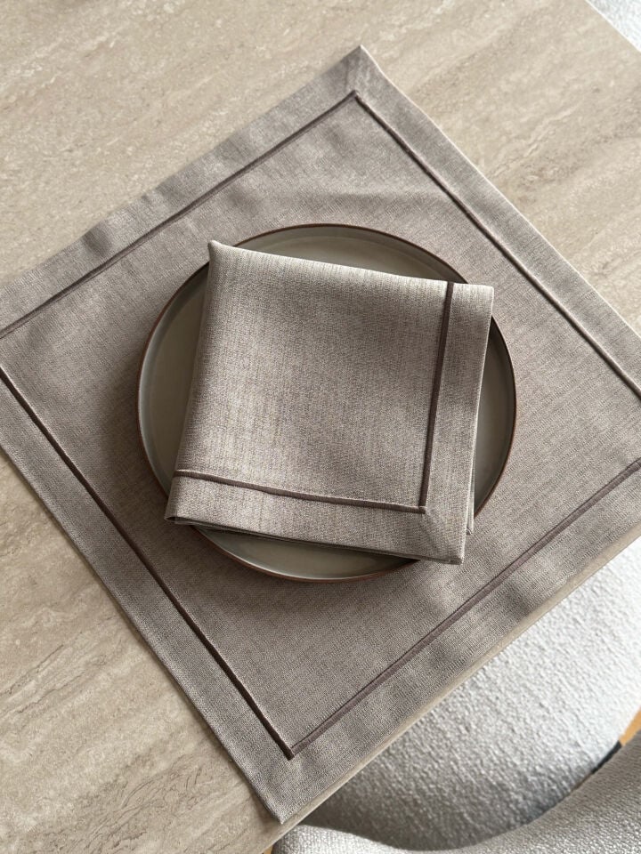 Kare Amerikan Servis