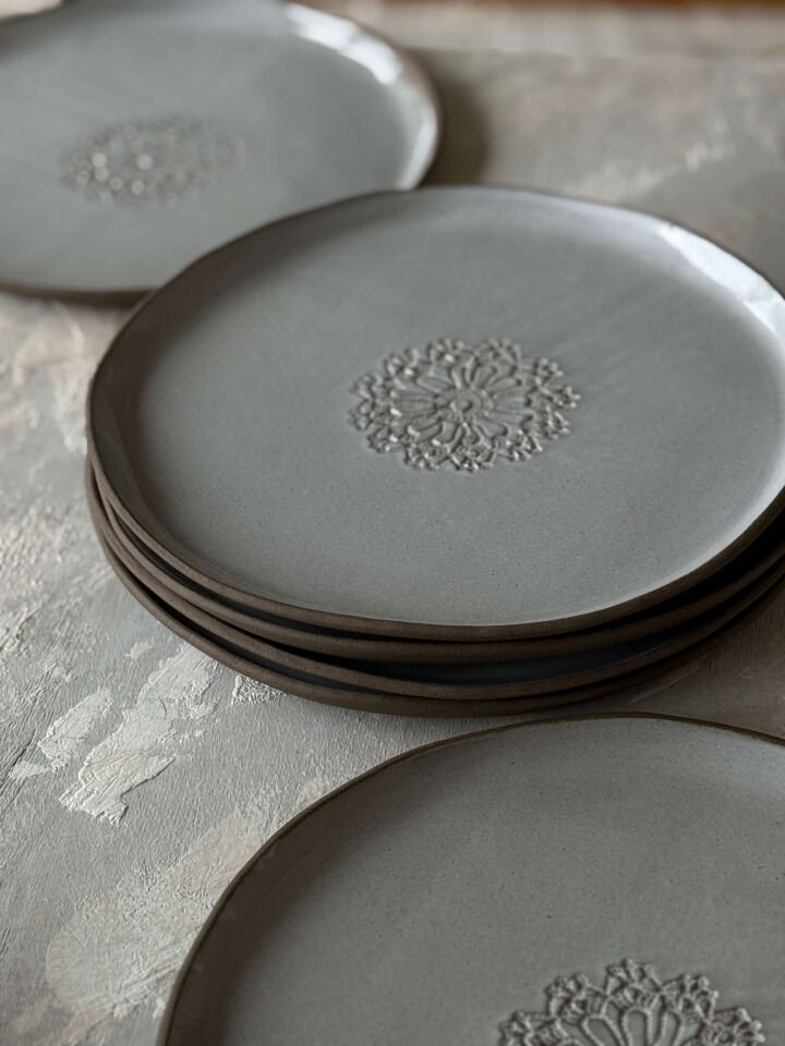 ÖN SİPARİŞ - Stoneware Dantelli Yemek Tabağı