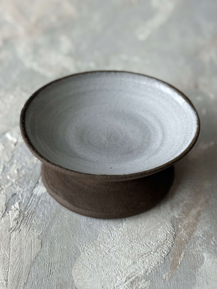 Stoneware Mini Ayaklı Sunum Tabağı