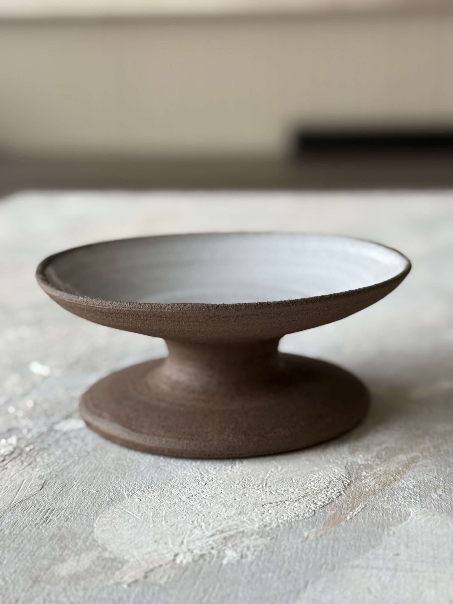 Stoneware Mini Ayaklı Sunum Tabağı